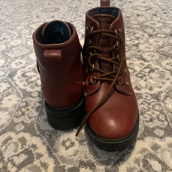 Woman’s Cole Haan Boots - Picture 2 of 3